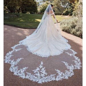 Sophia Tolli ST625VEIL